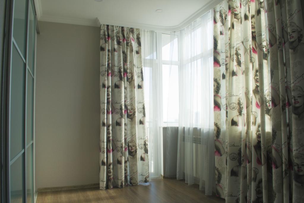 Mindia'S Two Bedroom Apartment บาทูมิ ภายนอก รูปภาพ