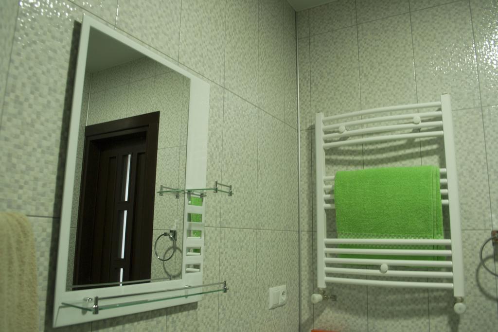 Mindia'S Two Bedroom Apartment บาทูมิ ภายนอก รูปภาพ
